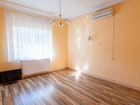 Eladó családi ház, Szegeden 78.9 M Ft, 2+1 szobás