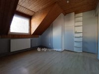 Eladó családi ház, Solymáron 159.9 M Ft, 6 szobás