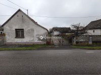 Eladó családi ház, Udvaron 8 M Ft, 4 szobás