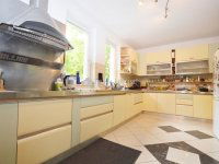 Eladó családi ház, II. kerületben 299 M Ft, 7 szobás