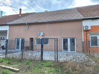 Eladó téglalakás, Kecskeméten 63 M Ft, 4 szobás