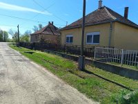 Eladó családi ház, Zsákán 18 M Ft, 3 szobás