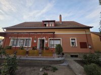 Eladó családi ház, Balatonlelleén 84.9 M Ft, 8+1 szobás