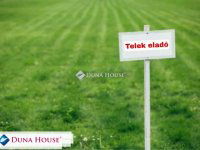 Eladó telek