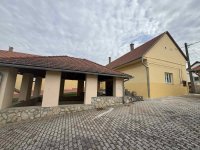 Eladó családi ház, Pócsán 25.9 M Ft, 4+1 szobás