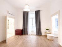 Eladó téglalakás, Budapesten, V. kerületben 99 M Ft, 2 szobás