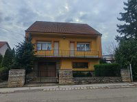 Eladó családi ház, Pécsett 115 M Ft, 4 szobás