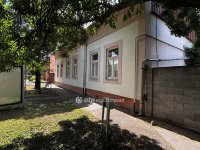 Eladó családi ház, Békéscsabán 103 M Ft, 4 szobás