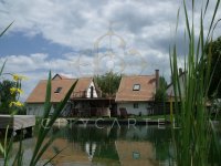 Eladó hotel, Lesencetomajon 300 M Ft, 11 szobás