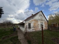 Eladó családi ház, Nagylókon 11 M Ft, 1 szobás