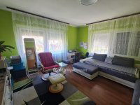 Eladó családi ház, Pécsett 84.9 M Ft, 4 szobás