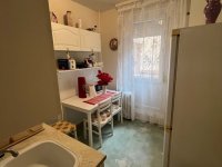 Kiadó panellakás, albérlet, Pécsett 140 E Ft / hó, 2 szobás