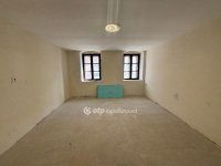 Eladó családi ház, Pápán 20.9 M Ft, 3 szobás