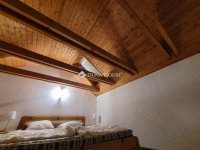 Eladó családi ház, Abaligeten 93 M Ft, 9 szobás