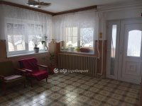 Eladó családi ház