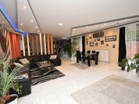 Eladó családi ház, Nagykanizsán 200 M Ft, 8 szobás