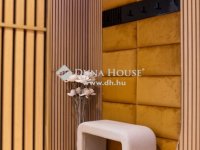 Eladó téglalakás, V. kerületben 205.252 M Ft, 2 szobás