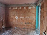 Eladó családi ház, Szegeden 233.88 M Ft, 5 szobás