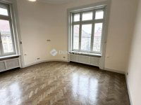 Eladó téglalakás, V. kerületben 480 M Ft, 4 szobás