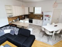 Eladó téglalakás, Budapesten, VI. kerületben, Eötvös utcában