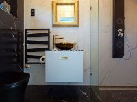 Eladó családi ház, Vácon 349.9 M Ft, 6 szobás