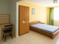 Eladó panellakás, Győrött 64.99 M Ft, 3 szobás