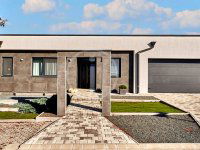 Eladó családi ház, Mogyoródon 349 M Ft, 4 szobás