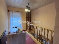 Eladó családi ház, Vecsésen 149.99 M Ft, 5 szobás