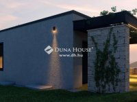 Eladó családi ház, Pécsett 375 M Ft, 4 szobás