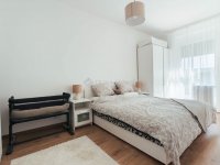 Eladó panellakás, Pécsett 59.99 M Ft, 3 szobás