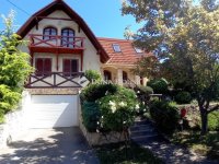 Eladó családi ház, Nagykovácsiban, Alma utcában 205 M Ft