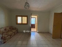 Eladó családi ház, Bakonyságon 20.9 M Ft, 2 szobás