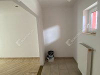 Kiadó üzlethelyiség, Mosonmagyaróváron 145 E Ft / hó, 2 szobás