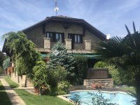 Eladó családi ház, Szigetszentmiklóson 189 M Ft, 5 szobás