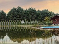 Eladó családi ház, Kecskeméten 400 M Ft, 10 szobás