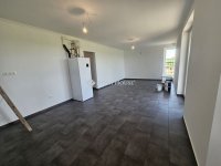 Eladó téglalakás, Mendén 79.9 M Ft, 4 szobás