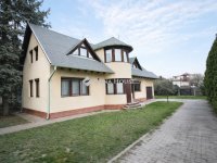 Eladó családi ház, III. kerületben 205 M Ft, 5 szobás