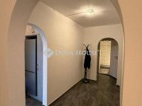 Eladó téglalakás, Pécsett 59.9 M Ft, 3 szobás