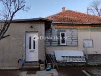 Eladó családi ház, Tápiószecsőn 59.9 M Ft, 6 szobás
