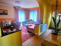 Eladó családi ház, Mikepércsen 87 M Ft, 6+1 szobás