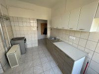 Kiadó téglalakás, albérlet