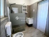 Eladó családi ház, XV. kerületben 162 M Ft, 9 szobás