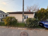 Eladó családi ház, Sárváron 42.9 M Ft, 2 szobás