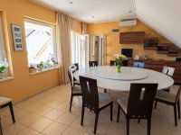 Eladó családi ház, Pécsett 169.9 M Ft, 5+2 szobás