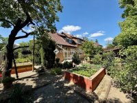 Eladó családi ház, Kecskeméten 149.9 M Ft, 9 szobás