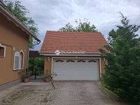 Eladó családi ház, Vecsésen 140.9 M Ft, 3 szobás