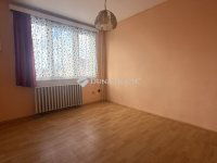 Eladó téglalakás, Szombathelyen 43 M Ft, 3 szobás