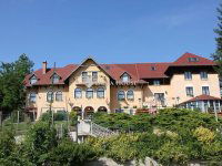 Eladó családi ház, Domonyban 420 M Ft, 7 szobás