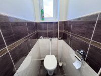 Eladó családi ház, Pécsett 84.99 M Ft, 4 szobás