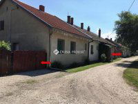 Eladó nyaraló, Balatonfenyvesen 37 M Ft, 4 szobás